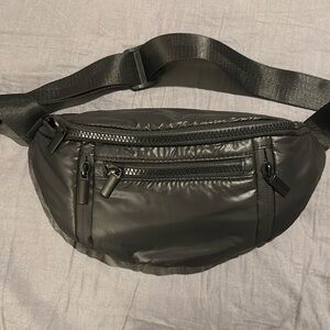 Black slingbag